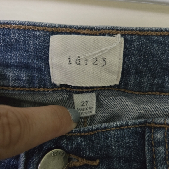 Skinny jeans (sz 27) - Picture 3 of 5